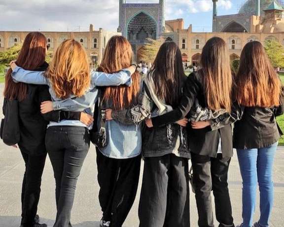 Young women without headscarves in Esfahan