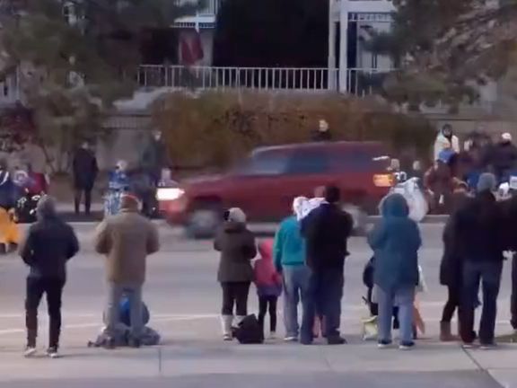 برخورد یک خودرو با حاضران در رژه استقبال از کریسمس در حومه میلواکی ۲۰ مصدوم برجای گذاشت