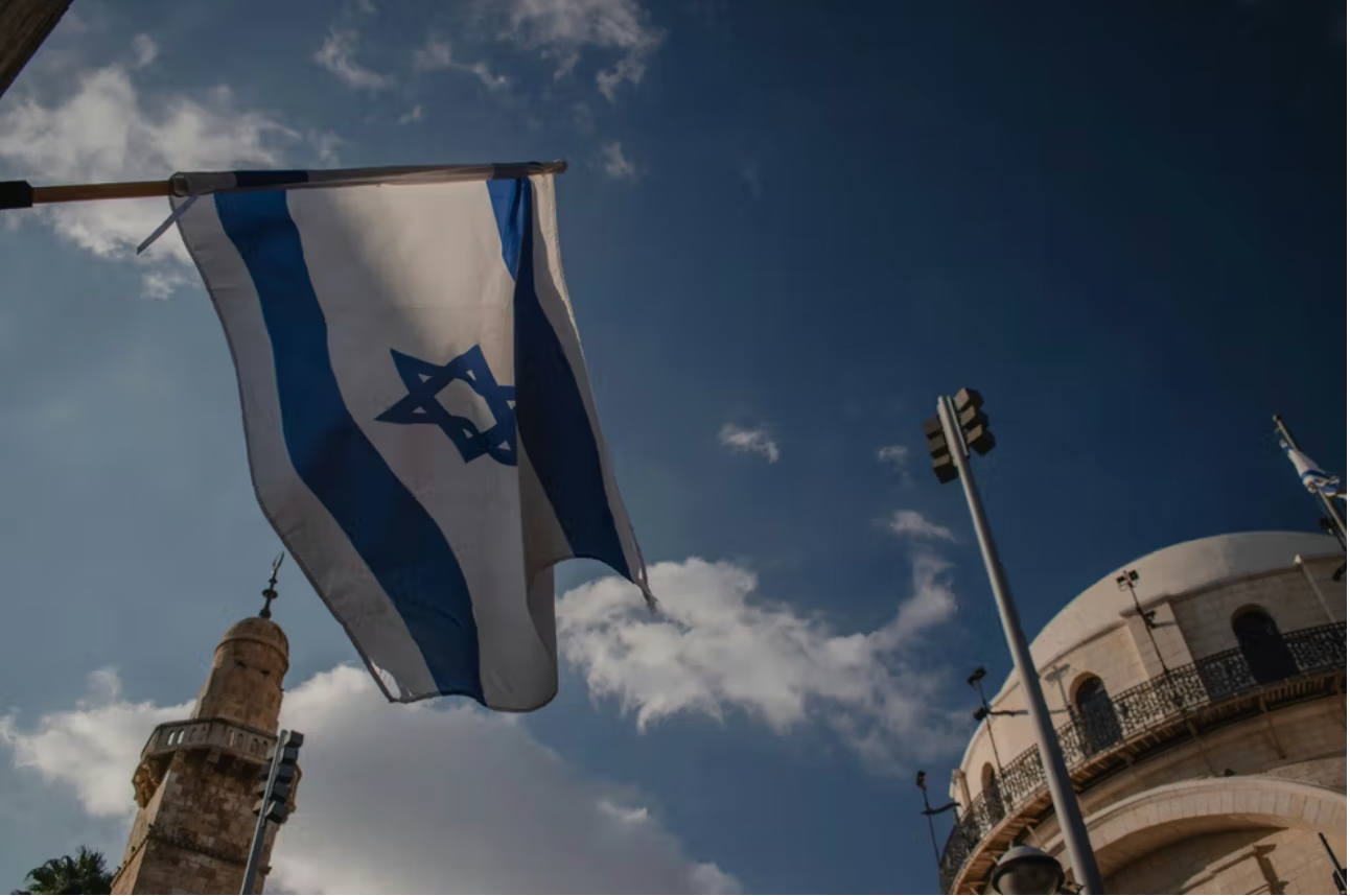 قام بتصوير أماكن عسكرية حساسة.. إسرائيل تعتقل شخصًا بتهمة التجسس لصالح إيران