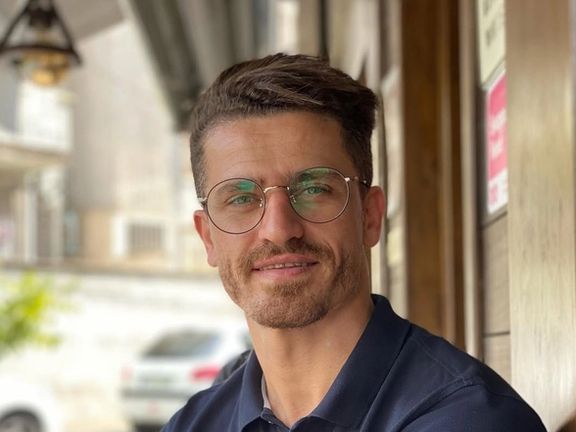 حمله نیروهای لباس شخصی به کافه وریا غفوری در سردار جنگل