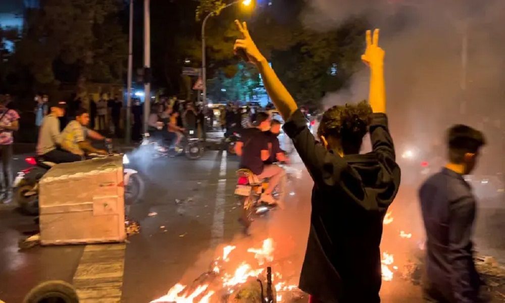 سازمان حقوق بشر ایران: شمار کشته‌شدگان اعتراضات اخیر به دست‌کم ۲۵۳ نفر رسید