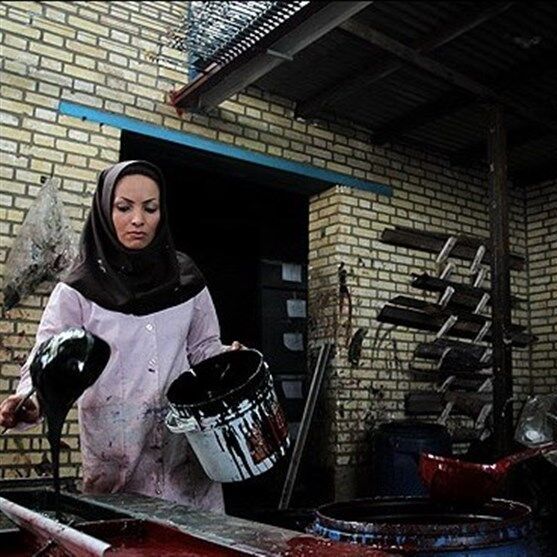 مشکلات متعدد بر سر راه معاش زنان ایرانی تحت قوانین زنستیزانه حکومت