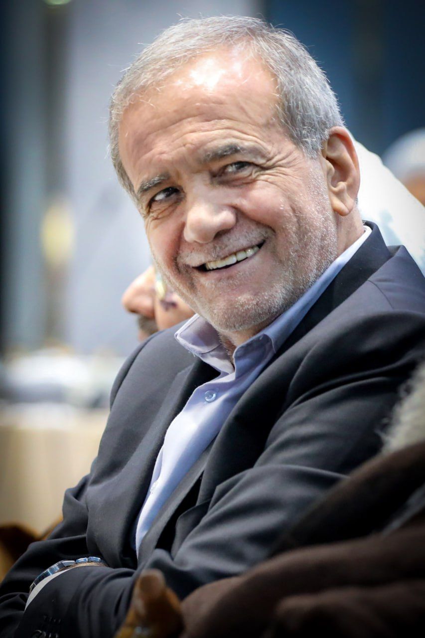 مسعود پزشکیان: ما در این کهکشان روی یک توپ حرکت می‌کنیم