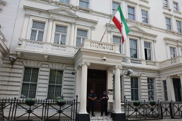 بریتانیا ۷۰ فرد و سازمان را در ارتباط با برنامه هستهای جمهوری اسلامی تحریم کرد
