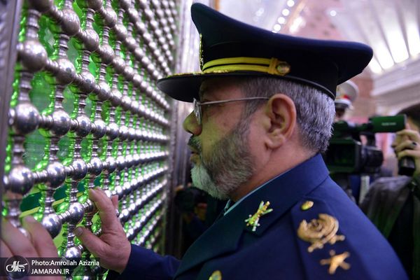 وزير الدفاع الإيراني: يجب أن نستعد للحرب