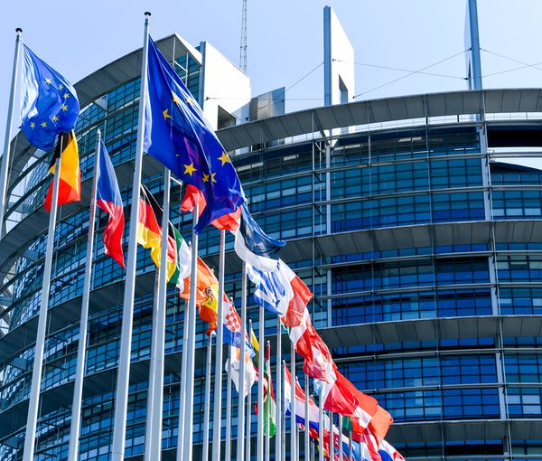 روزنامه وابسته به ولایتی: اروپا «بخش اعظم اقدام اصلی» علیه سپاه را انجام داده است