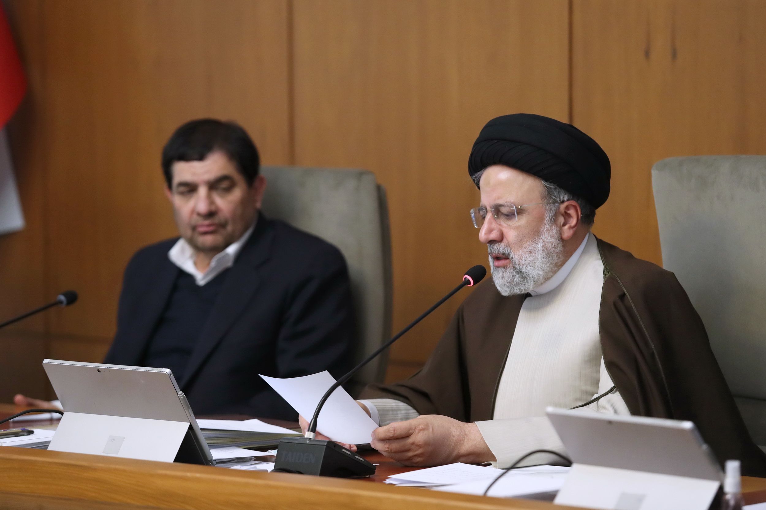 Iran Conservatives: Raisi Is Not Aware Of What The Presidency Entails