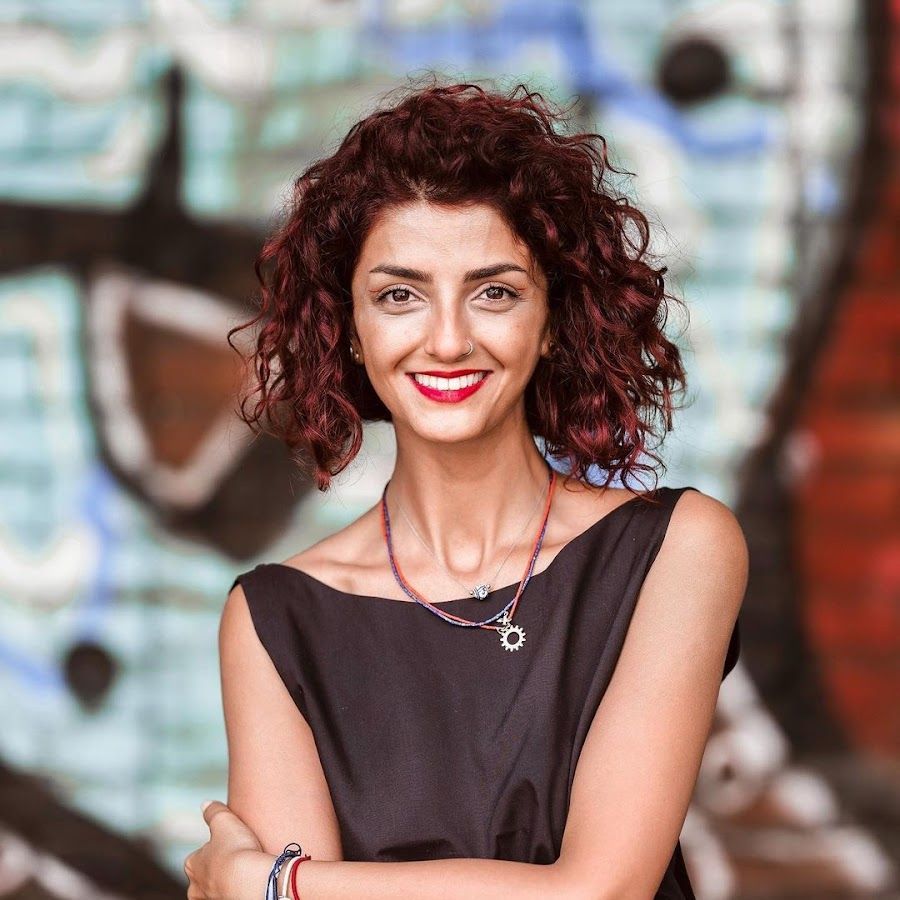 Photographer and blogger Elaheh Askari  (undated)