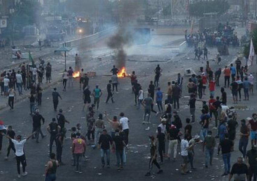 افزایش فشار به فعالان سیاسی و خانواده جان‌باختگان اعتراضات آبان