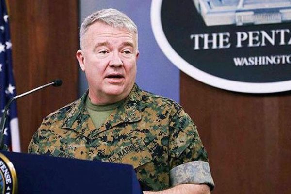 فرمانده پیشین سنتکام: ارتش آمریکا سالهاست روی طرحهای عملیات زمینی در ایران کار میکند