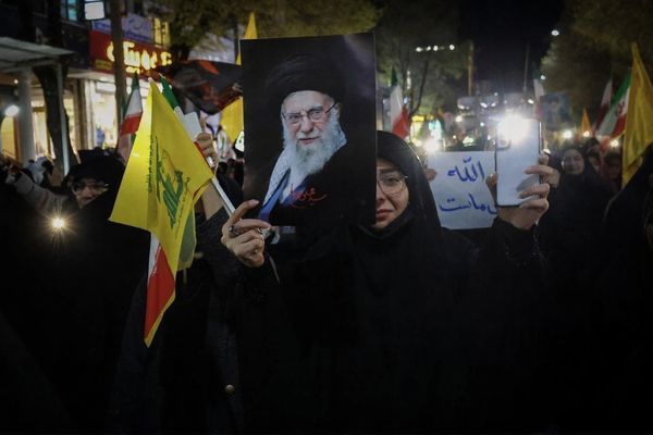 وزارة الدفاع الإيرانية: مقتل علي خامنئي كان "بطوليًا" والعدو لم يحقق أهدافه