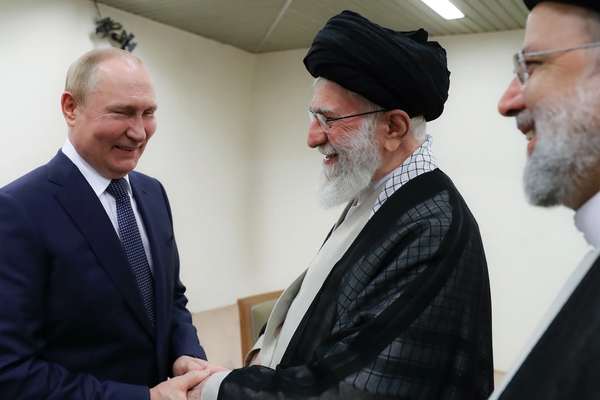 Russia, Iran Military Cooperation Expands To Digital Surveillance