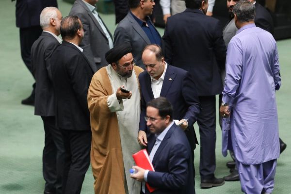 UN sanctions vote aggravates factional feuds in Tehran