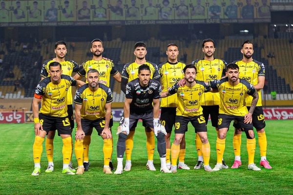 هفتمین هفته بدون حضور تماشاگران؛سپاهان استقلال خوزستان را شکست داد،بازیکنان خوشحالی نکردند