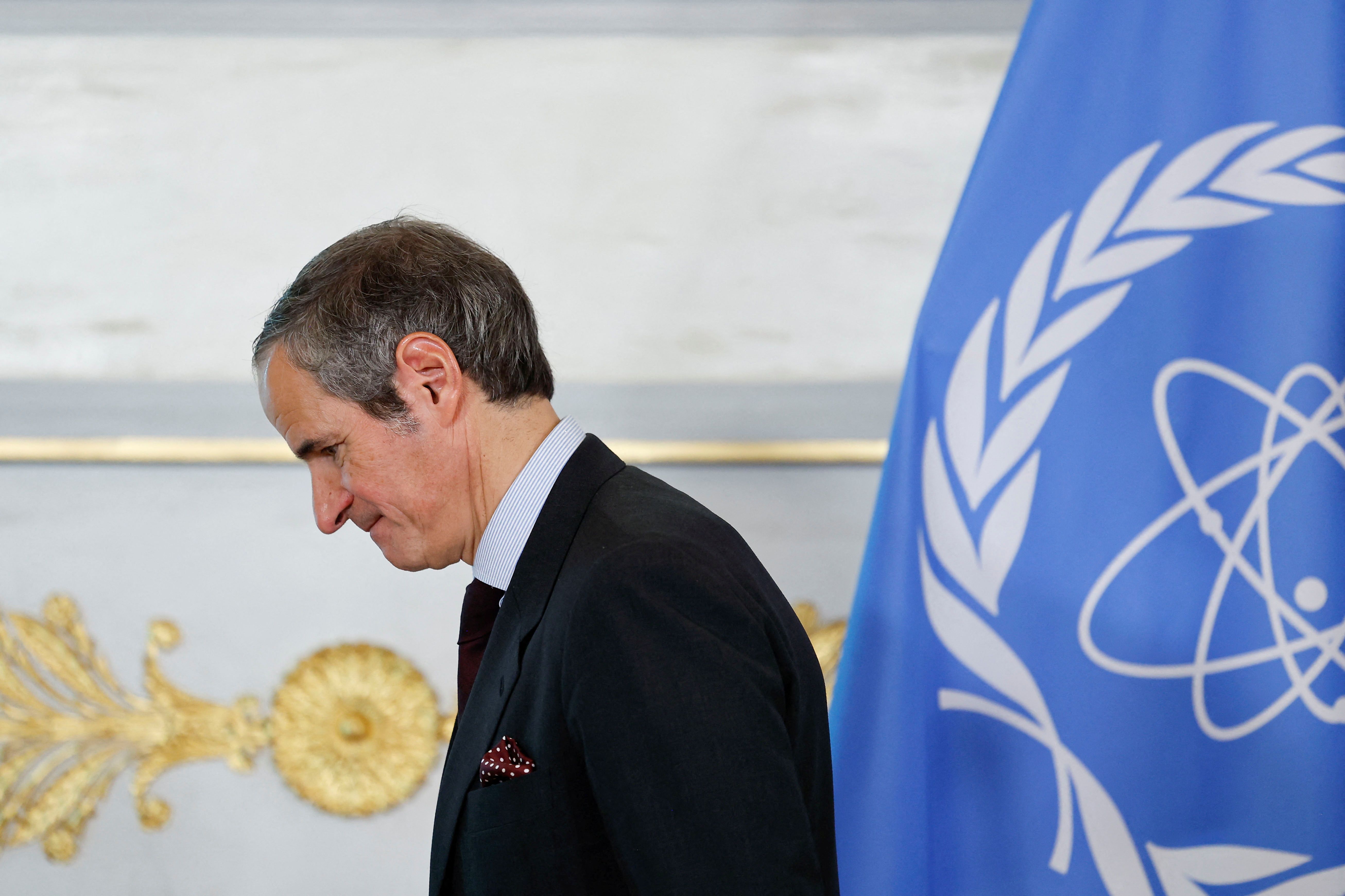 UN nuclear inspectors quit Iran after cooperation severed 