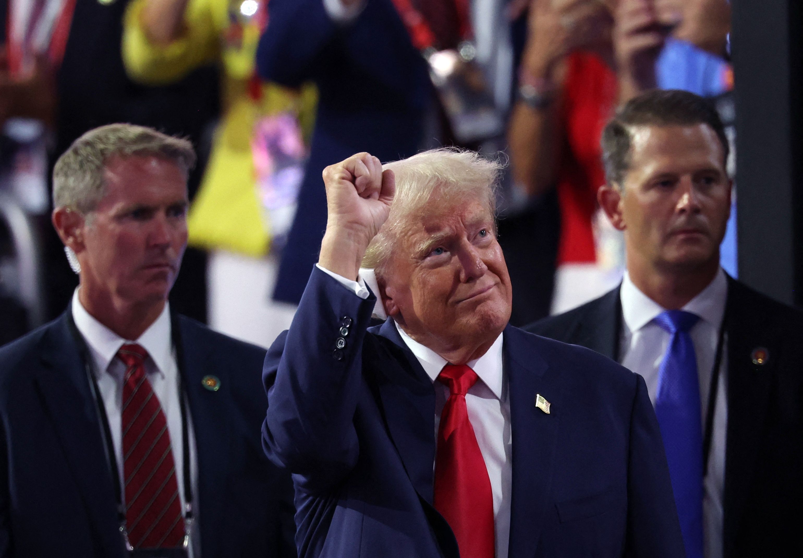 نیویورک‌تایمز: ترامپ در اولین حضور عمومی خود پس از ترور نافرجام احساساتی بود