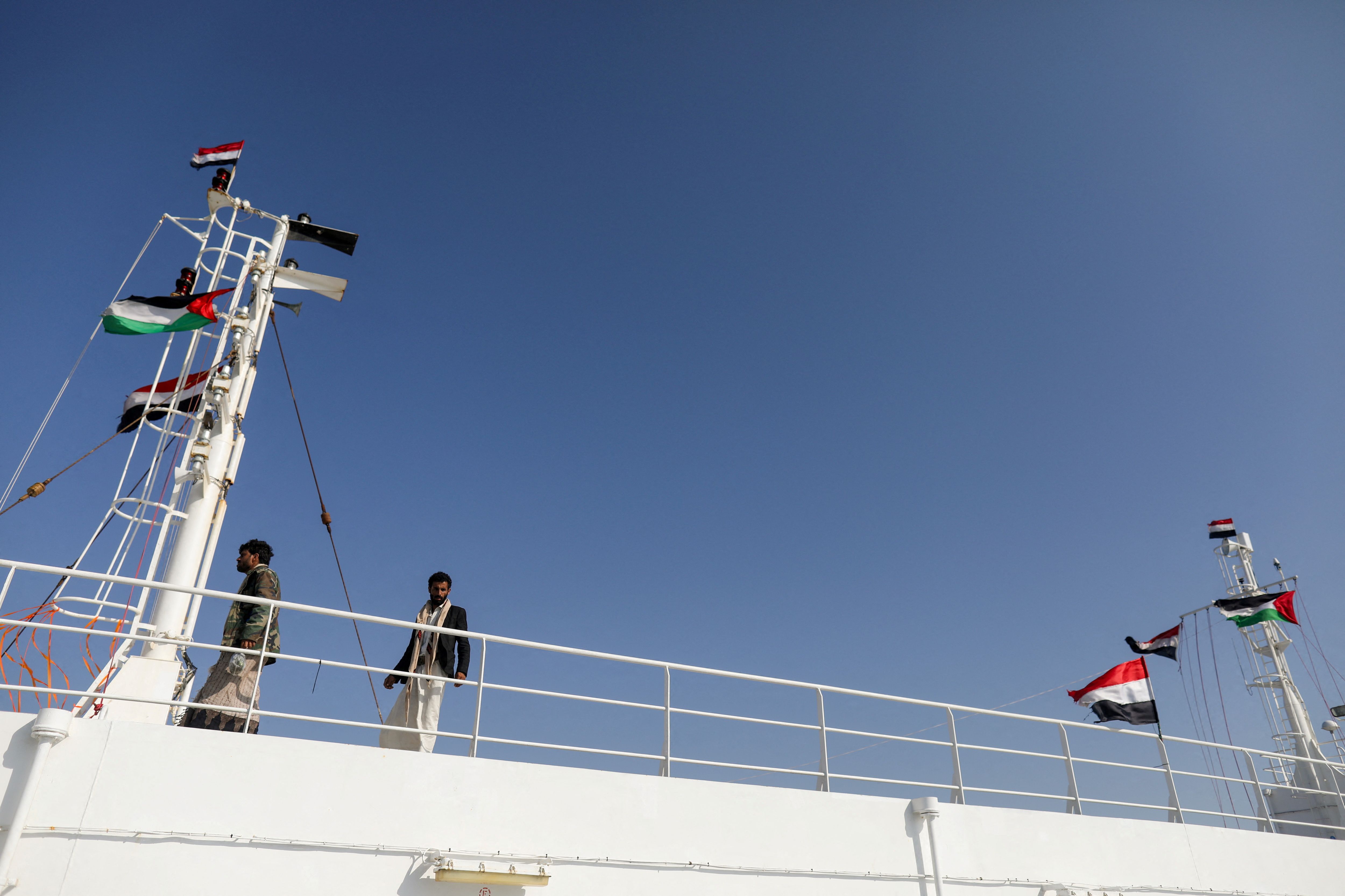 Houthis Issue Threat Against Any Naval Intervention In Red Sea