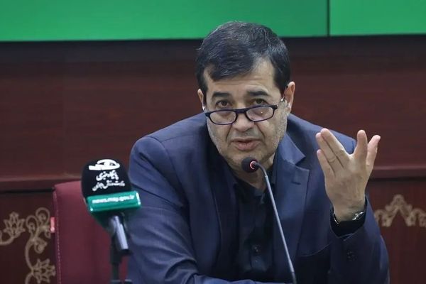 دنیامالی: پرچمی غیر از جمهوری اسلامی در استادیوم ببینیم، بازی را متوقف میکنیم