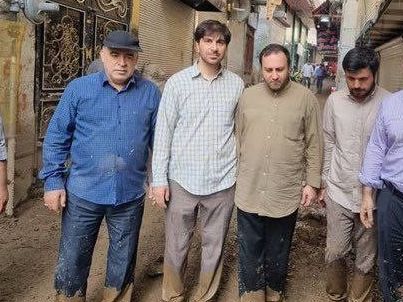 نماینده تهران: بهتر بود زیر گل دفن شویم اگر با نیت عکس به منطقه سیلزده رفتیم