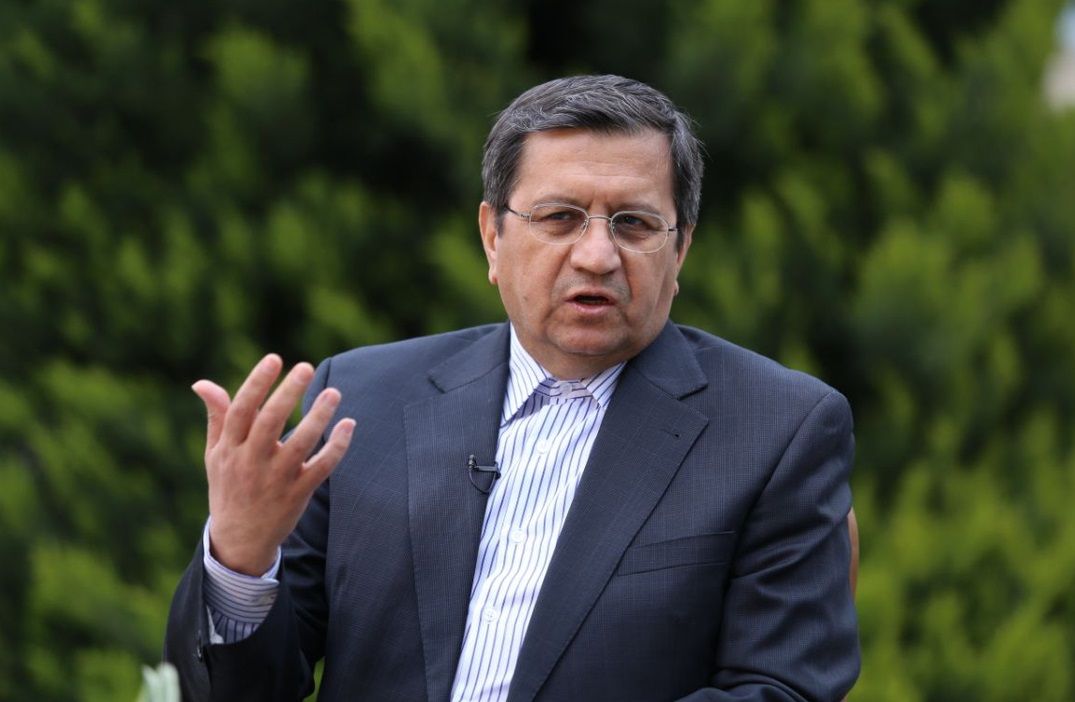 Iran’s Ex-Chief Banker Harshly Attacks Government’s Economic Record