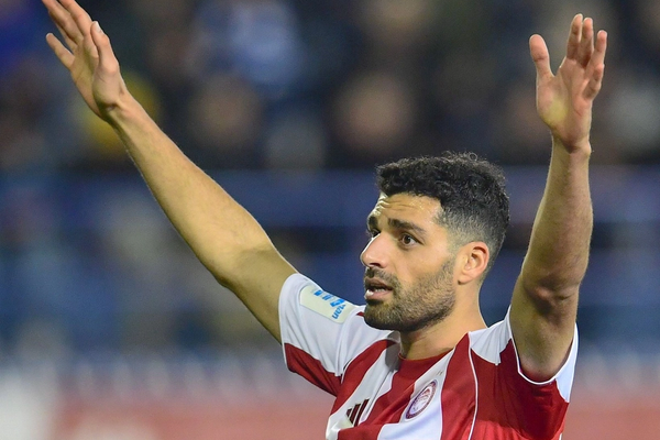 مهدی طارمی پس از گلزنی در یونان: کنار مردم ایران هستم و نمیتوانم گلهایم را جشن بگیرم