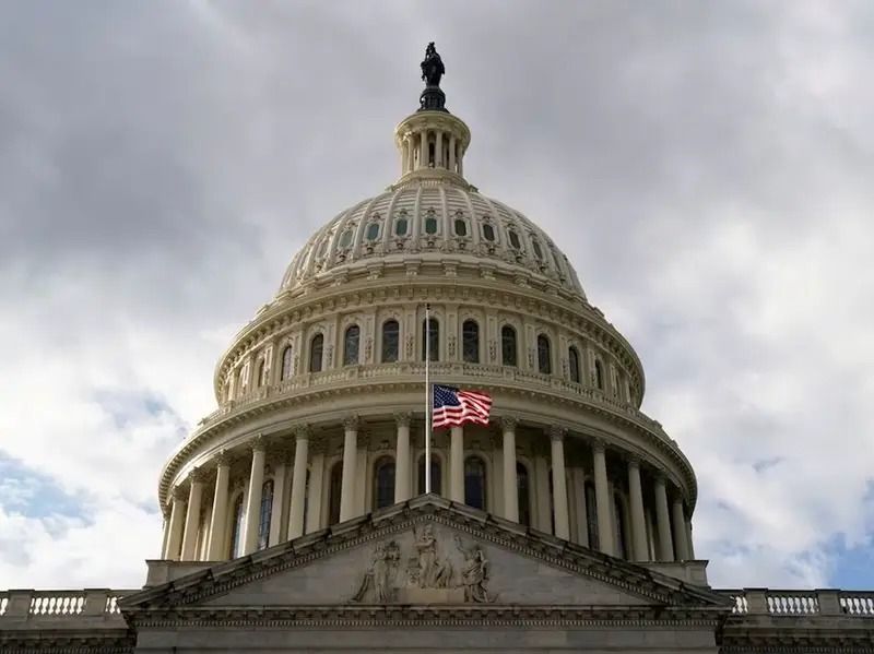 US Lawmakers Warn Against Iran Boosting Oil Revenues Despite Sanctions