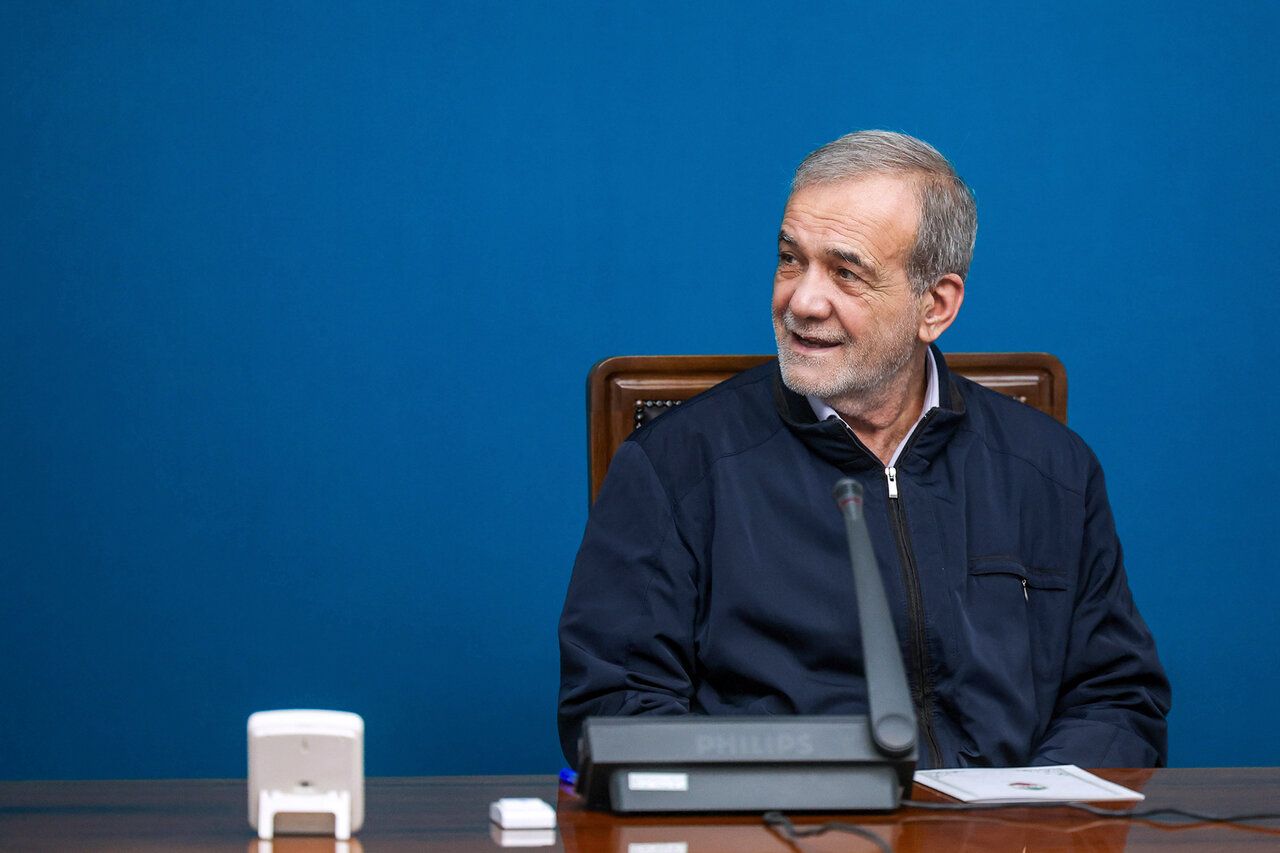 مسعود پزشکیان: کلاس‌های ۴۵ نفره در مدرسه خیلی هم خوب است