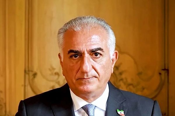 شاهزاده رضا پهلوی: با شعار شبانه، رضایت خود را از درهم کوبیده شدن حکومت نشان دهید