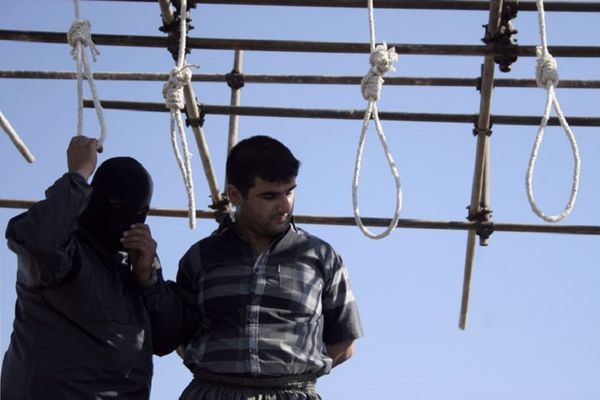 Execution of Four Prisoners Sparks Outcry in Iran