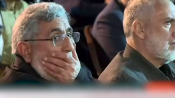 بعد أسبوعين من الصمت..ظهور مفاجئ لـ "قاآني" على شاشة التلفزيون الإيراني في تشييع نيلفروشان