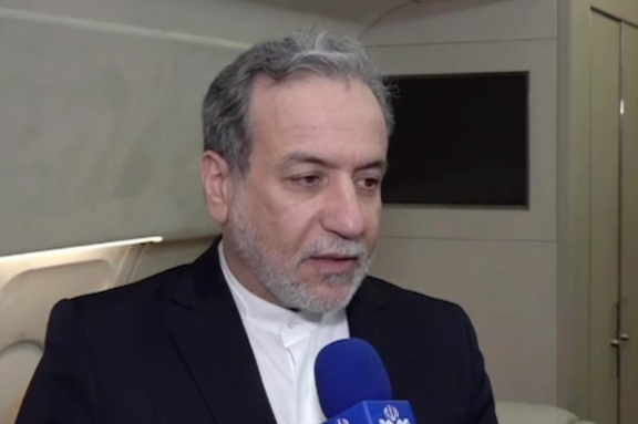 عراقچی: هدف سفرم به بحرین مشورتهای منطقهای بود، نه ایجاد روابط دیپلماتیک