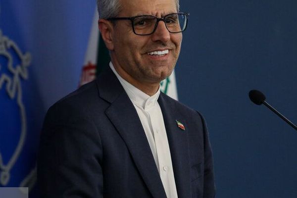 الخارجية الإيرانية: نستخدم الصواريخ لحماية حقوقنا ولم نُنشئ الجماعات الموالية