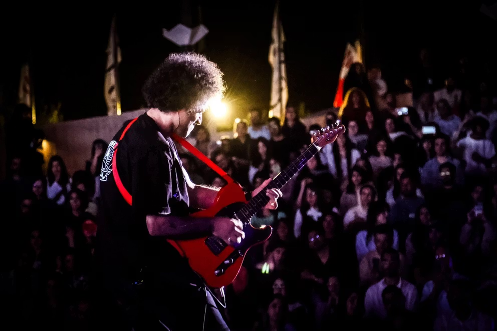 شادی به‌مثابه مقاومت؛ ایرانیان در سالگرد مهسا مرزها را جابه‌جا می‌کنند