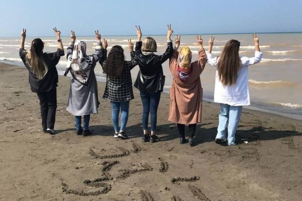 Iran Threatens Women Who Unveil In Losing Battle Against Defiance