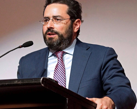 "مرصد الأمم المتحدة": شكوى بجرائم ضد الإنسانية تلغي مشاركة وزير خارجية إيران في "دافوس"