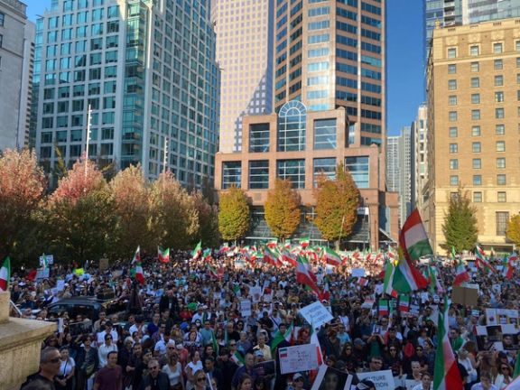 هزاران نفر از ایرانیان کانادا در همبستگی با معترضان ایران، در ونکوور تظاهرات کردند