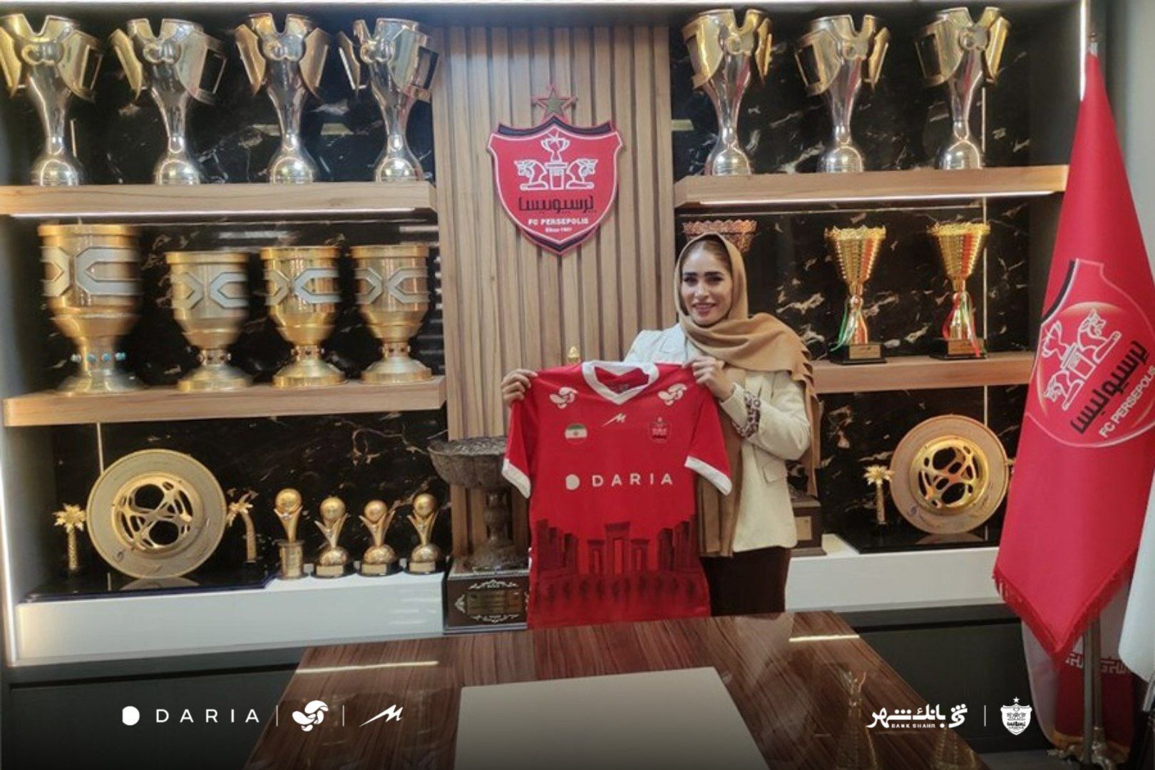 رونمایی از دو یاغی جدید فوتبال ایران؛زهرا قنبری و زهرا خواجوی به تیم زنان پرسپولیس پیوستند