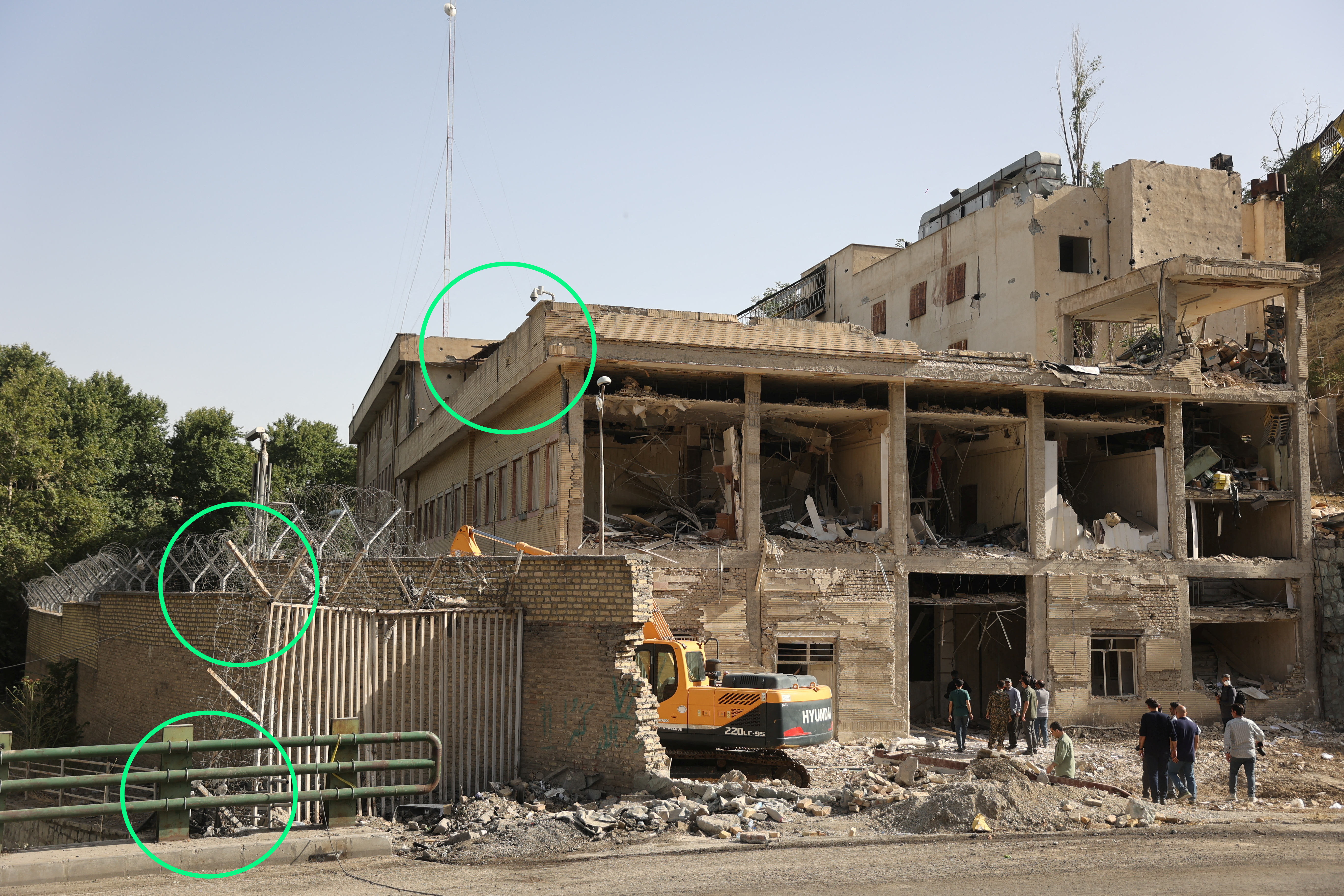 سالن ملاقات زندان اوین