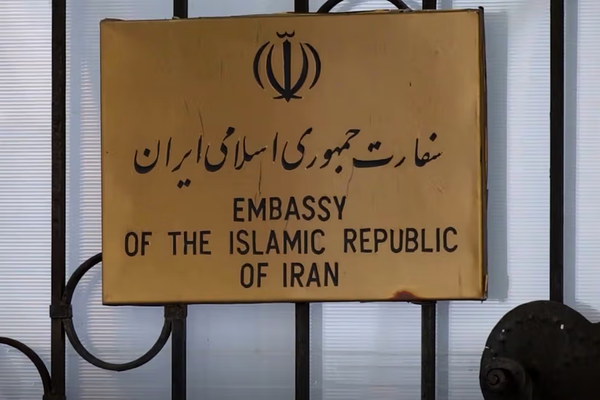 خاص:النظام الإيراني يستغل سفاراته في الخارج للتجسّس ورصد المعارضين