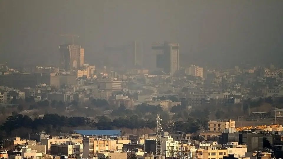 تشدید آلودگی هوا در تهران و خوزستان چندین شهر را در وضعیت قرمز قرار داد