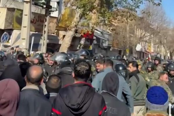 در پنجمین روز اعتراضات سراسری ایران چه گذشت؟