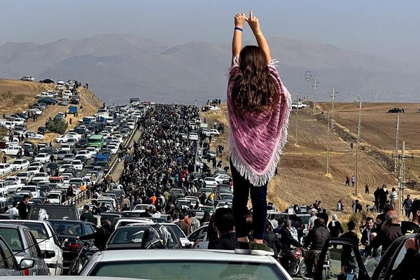 25 عائلة كردية تحمّل سلطات طهران مسؤولية قتل أحبائها وتدعو لإسقاط النظام وتحقيق العدالة