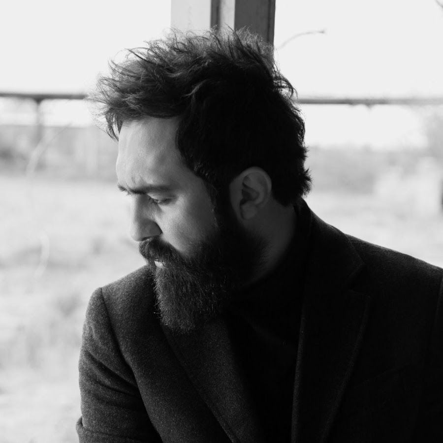 Iranian pop singer Mehdi Yarrahi 