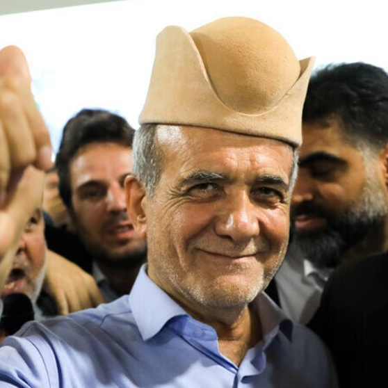 مسعود پزشکیان: برای زیارت حرم حضرت عباس کلاه گذاشتم و تغییر چهره دادم