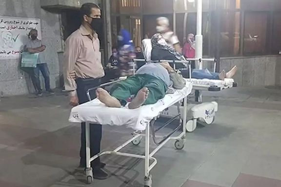 نادر توکلی: تخت بیمارستانهای تهران پر شده، باید بیماران را در سولههای بحران بستری کنیم