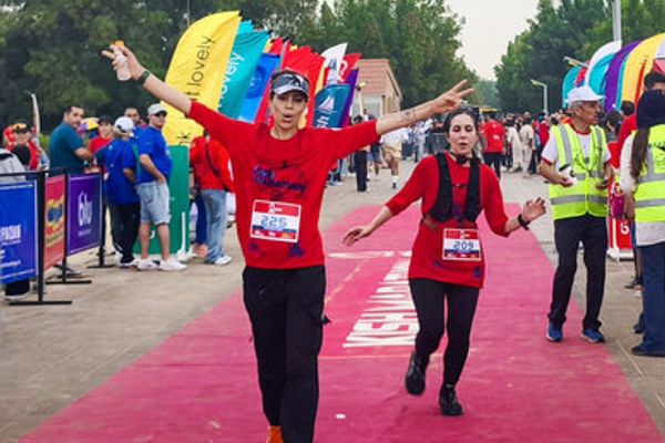 القضاء الإيراني: توقيف منظمي ماراثون "كيش" بتهمة الإخلال بالآداب العامة