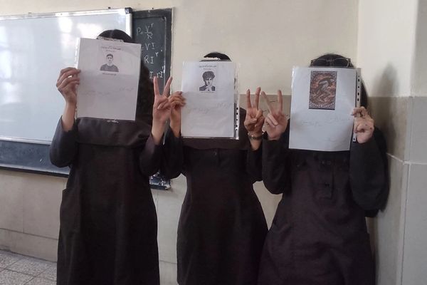 دانشآموزان شماری از شهرهای ایران همزمان با چهلم جاویدنامان، مدرسه را تعطیل کردند