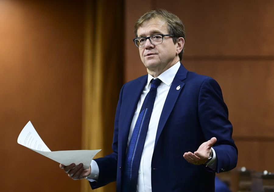 نماینده پارلمان کانادا: باید دولتی در ایران سر کار باشد که به حقوق مردمش احترام بگذارد