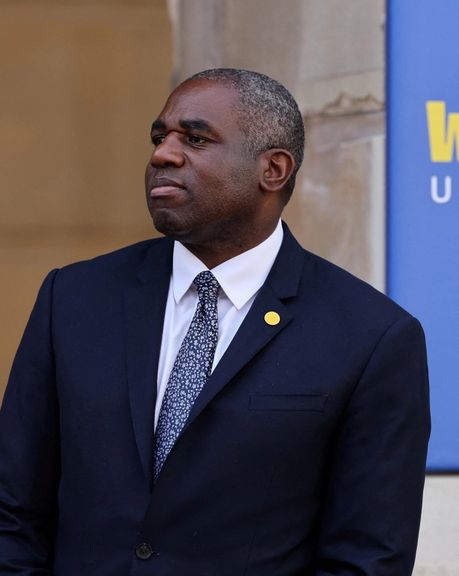 وزیر خارجه بریتانیا: موضوع ممنوعیت سپاه را مستمر بررسی میکنیم