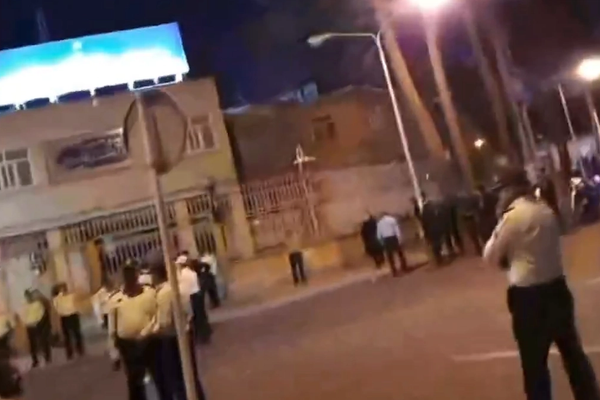 ليلة ثانية من الغضب بسبب العطش.. هل تمتد الاحتجاجات لتعمّ إيران؟